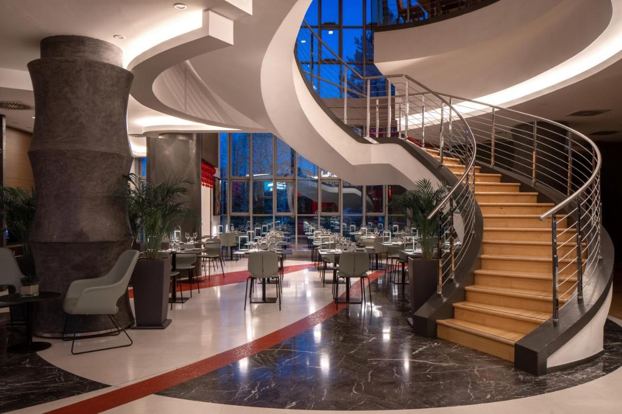 Una Hotels Malpensa Cerro Lago Maggiore Eksteriør billede