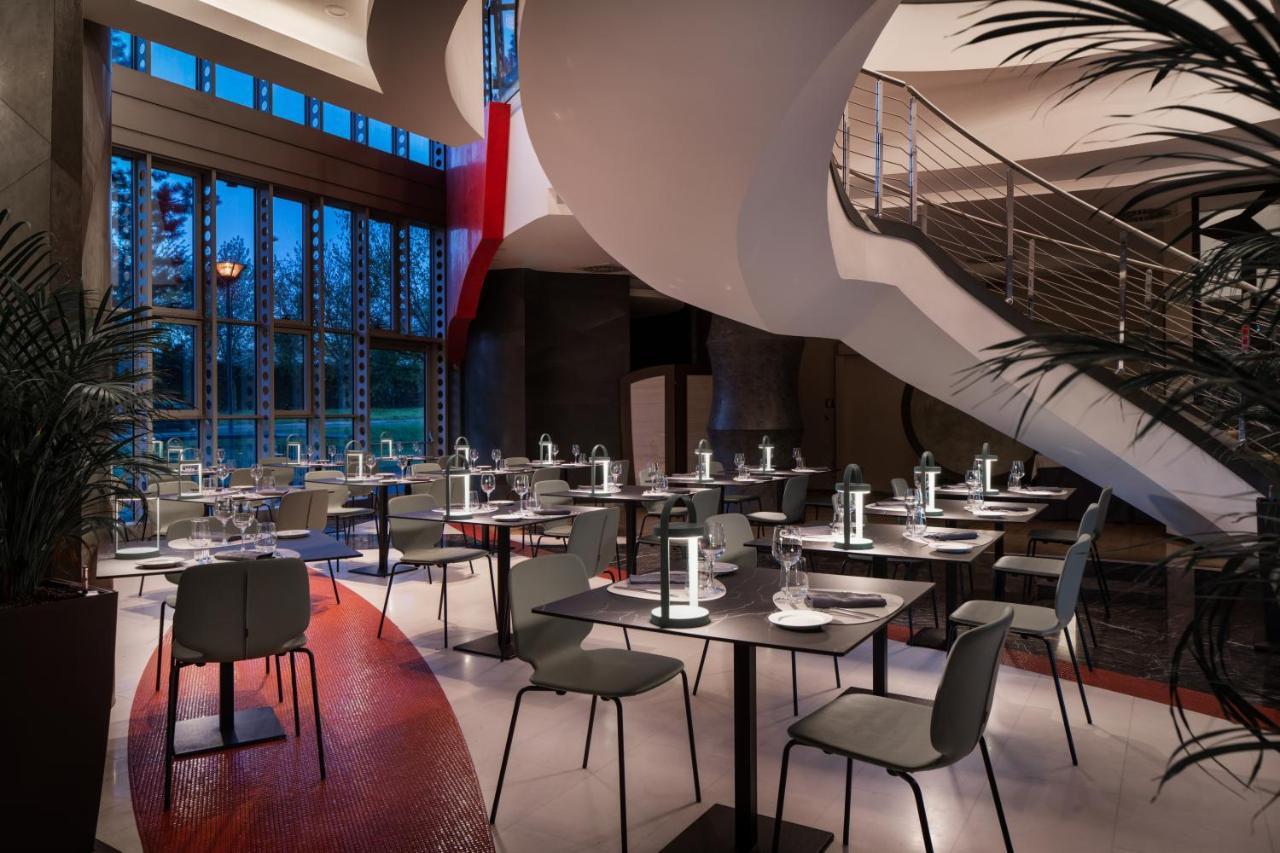 Una Hotels Malpensa Cerro Lago Maggiore Eksteriør billede