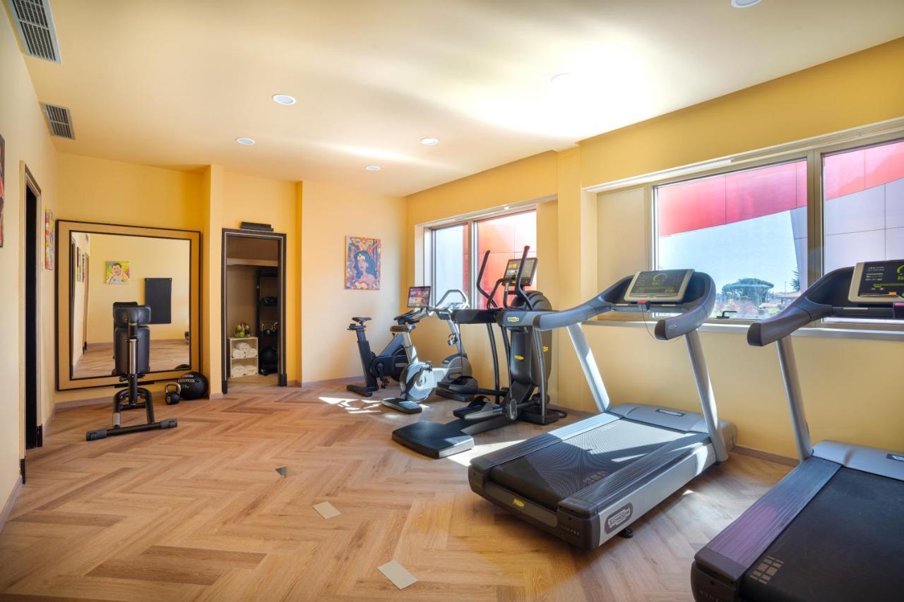 Una Hotels Malpensa Cerro Lago Maggiore Eksteriør billede